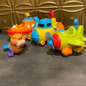 Infant bath toys